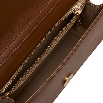 THE EMBOSSED Q WALLET ON CHAIN